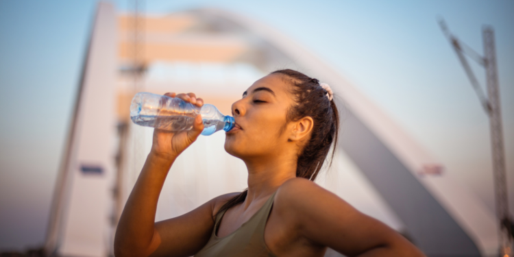 Nawodnienie organizmu – wszystko co musisz wiedzieć